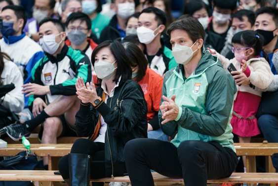 HKU students, alumni and staff gathered to bid farewell to the Flora Ho Sports Centre.