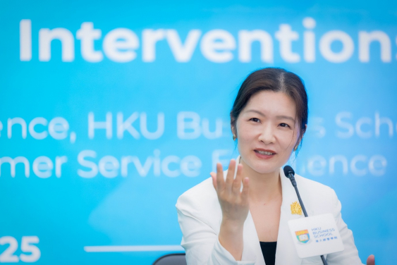 Professor Echo WAN, Associate Dean and Director of the Institute of Behavioural and Decision Science at HKU Business School, delivers opening remarks.